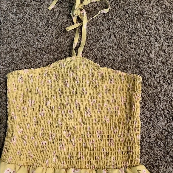 Juniors Lily floral Rose Smocked Tied Neck Romper Sz S Travel Parties new - Picture 3 of 5